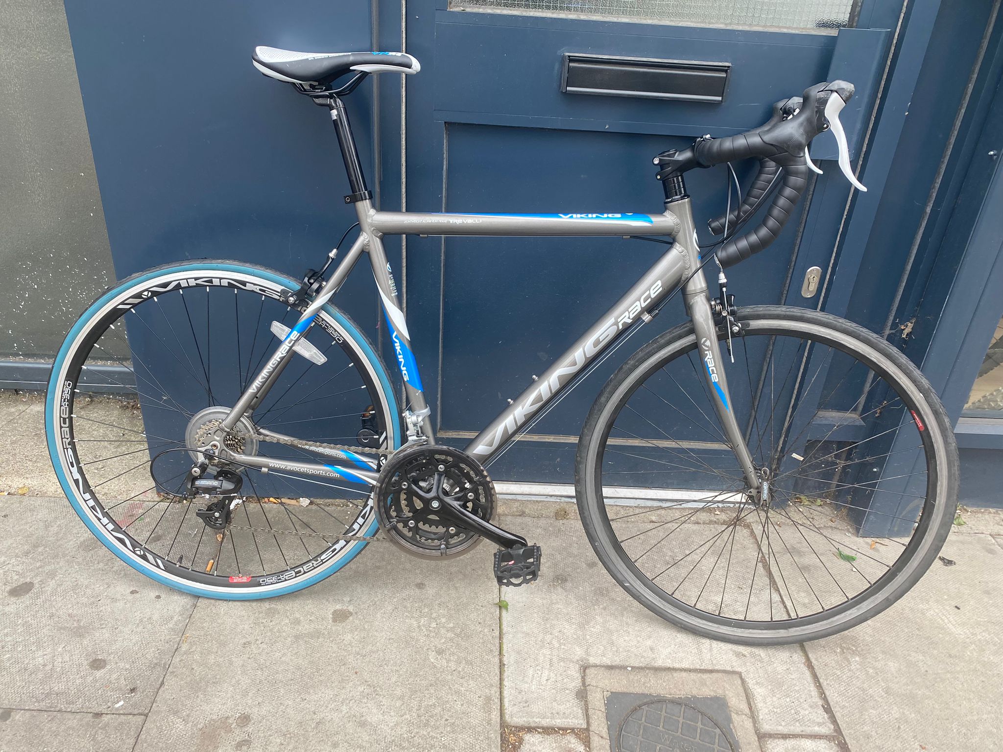 Viking road bike deals blue