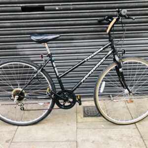 Professional ladies hybrid bike fully serviced