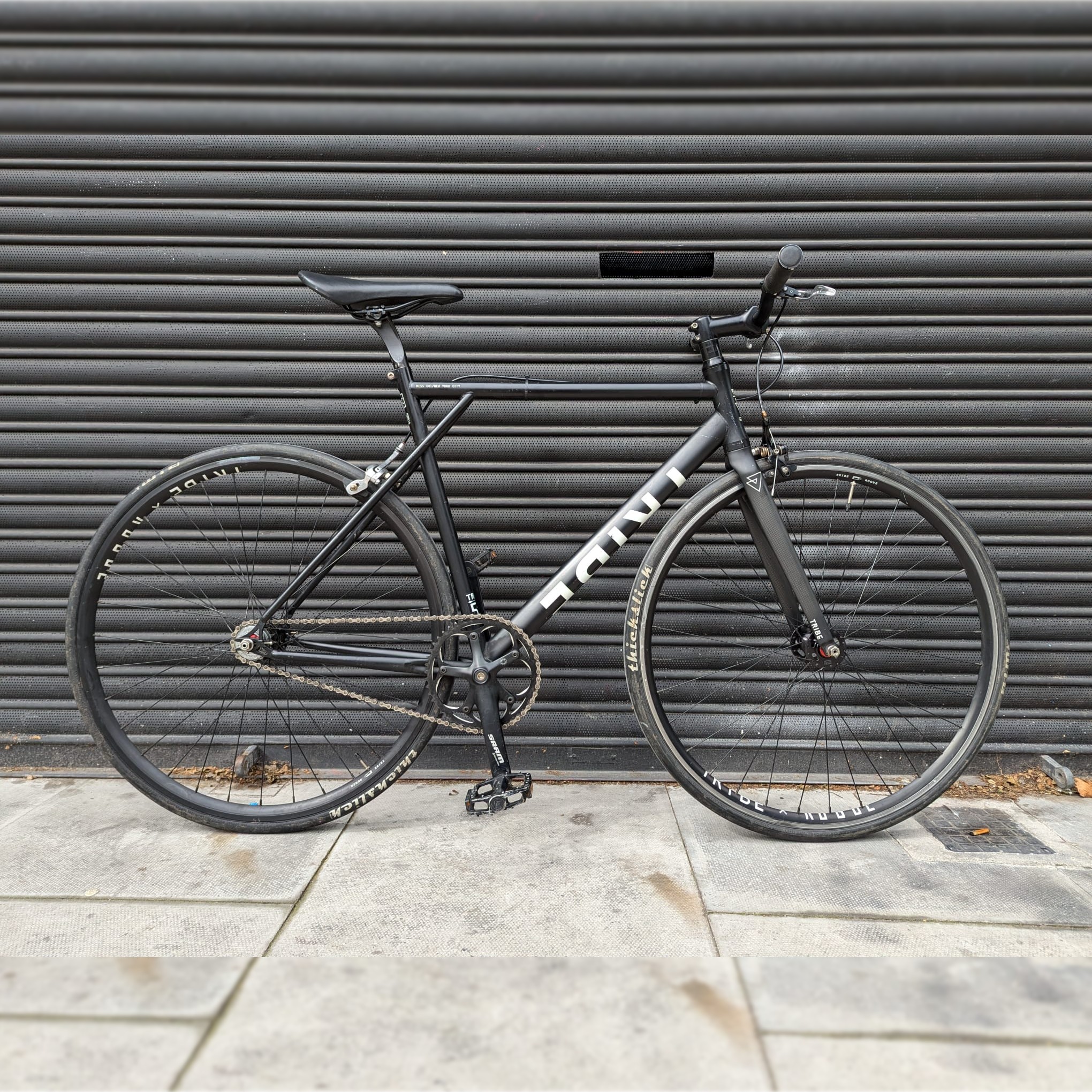 EXCELLENT CONDITION TRIBE MESS 001 ROAD BIKE