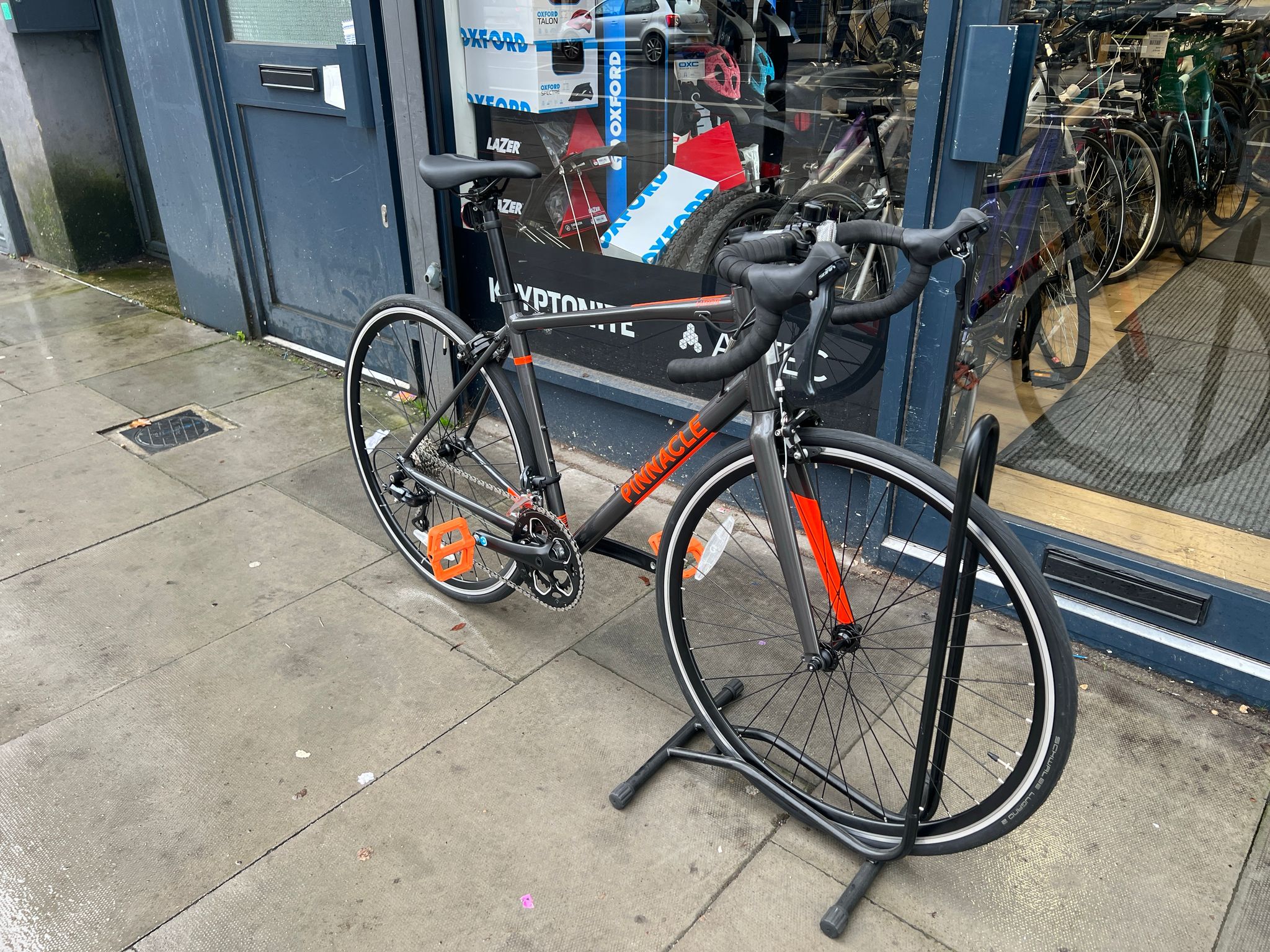 Pinnacle Laterite 3 Road Bike - Image 2